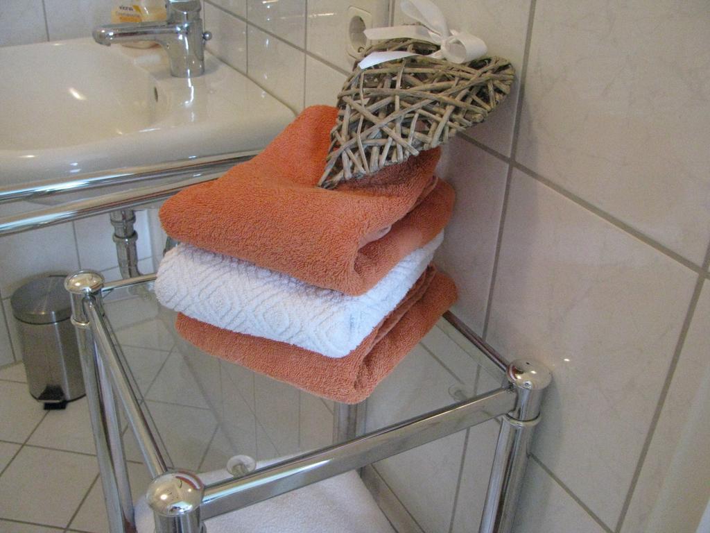 Apartment Am Steinweg Емден Номер фото